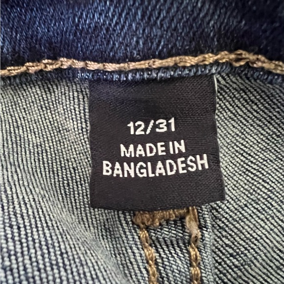 Calvin Klein Mid Rise Skinny Jean 12/31 - Picture 9 of 11